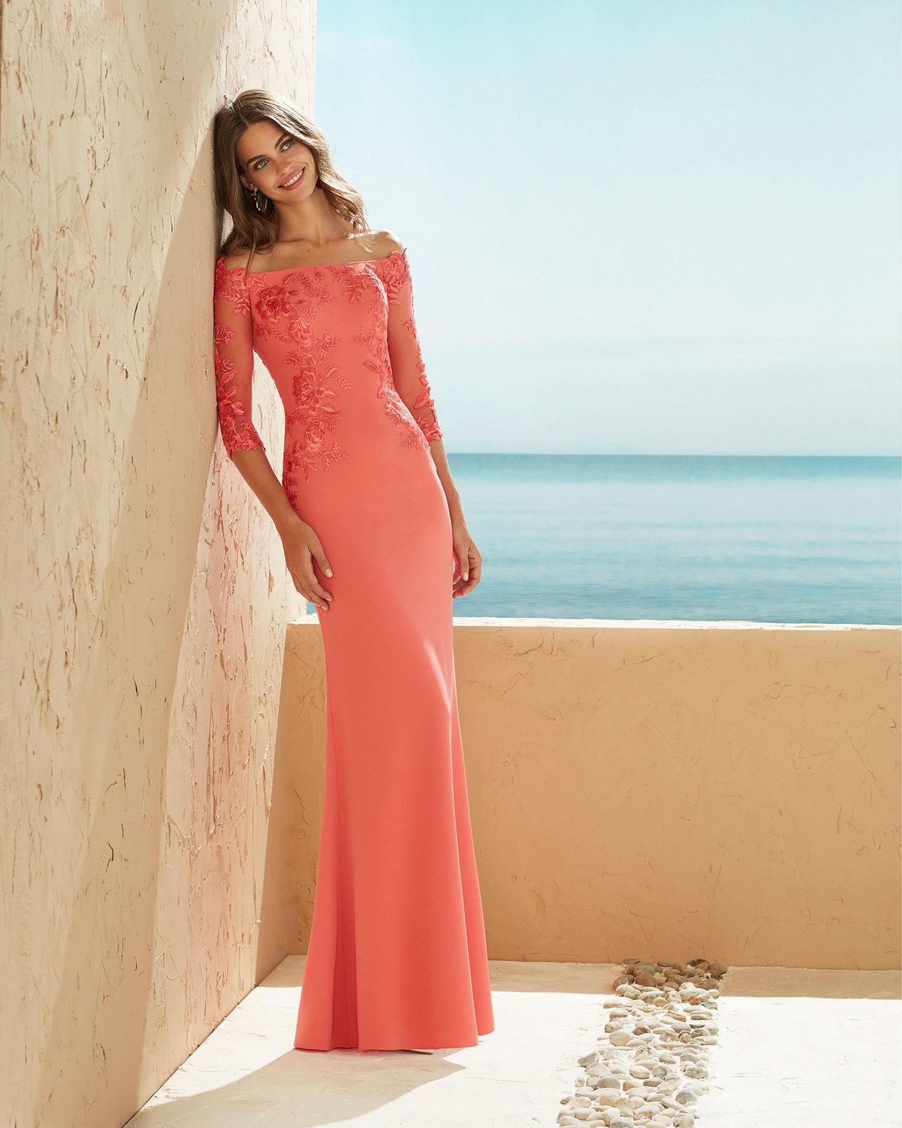 Look de boda en 'Living Coral': 45 prendas para invitadas a la moda -  