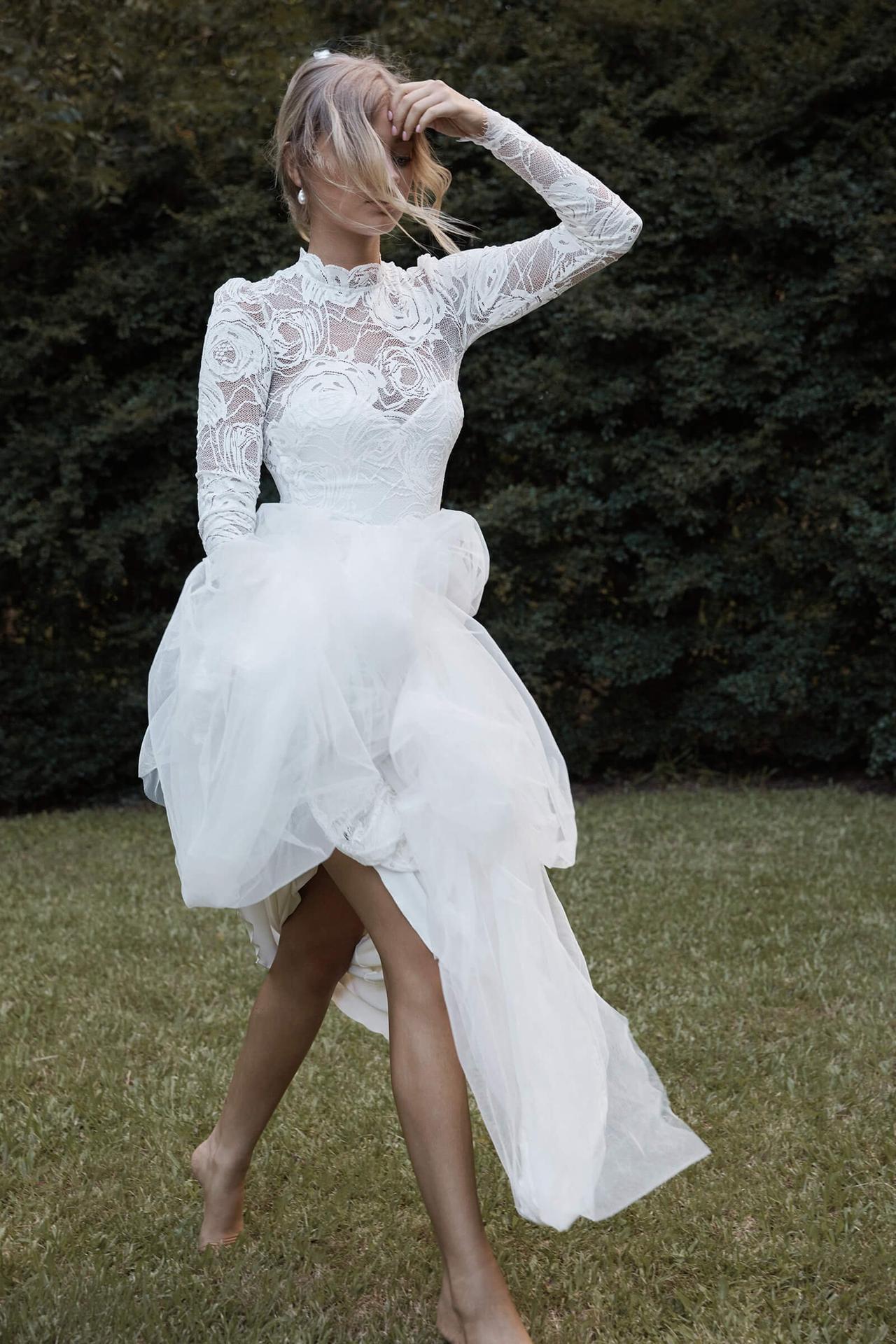 vestido de novia con manga larga y encaje