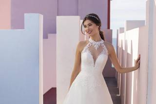 vestido de novia escote ilusión y corte en A