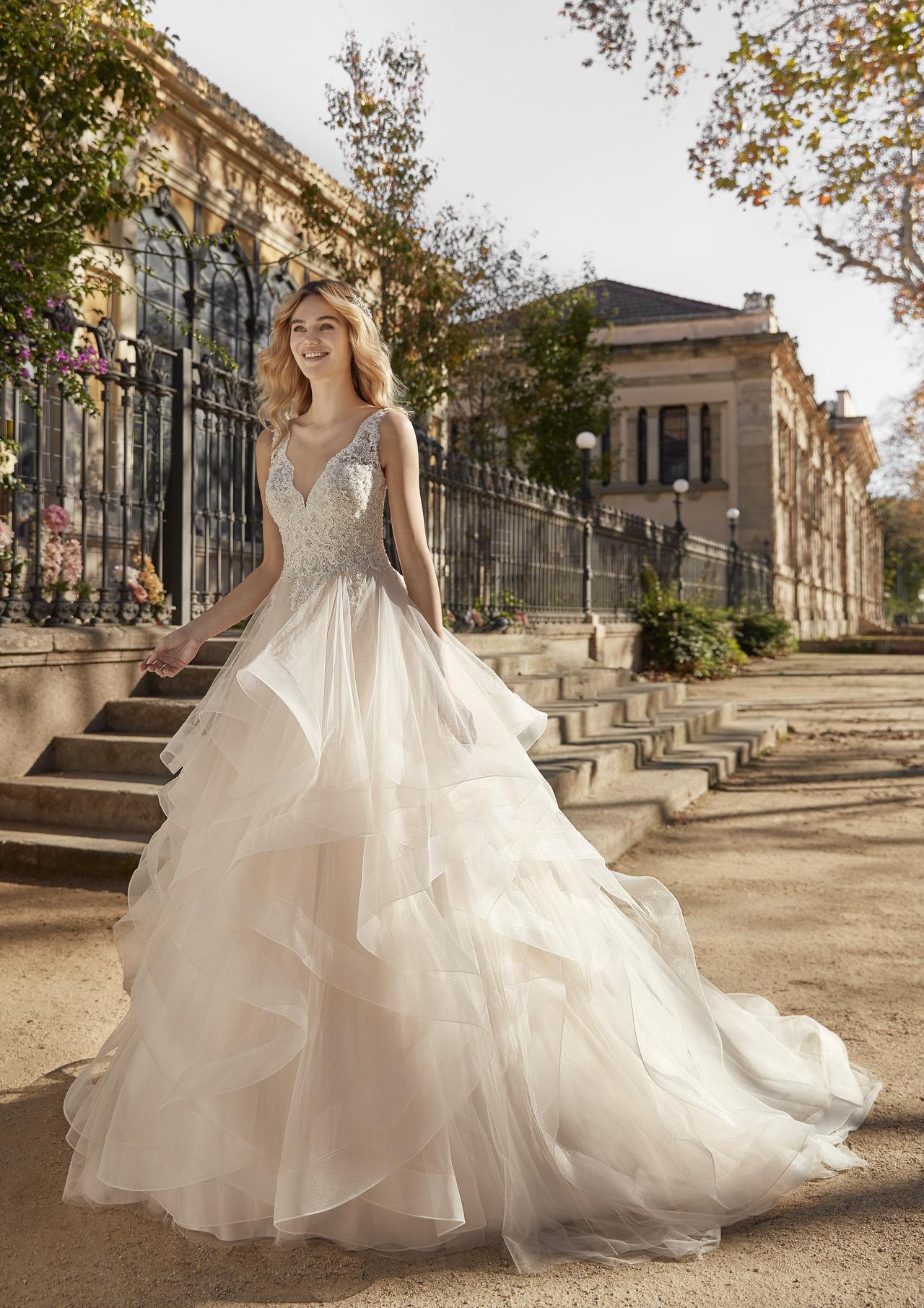 vestido de novia princesa con holanes