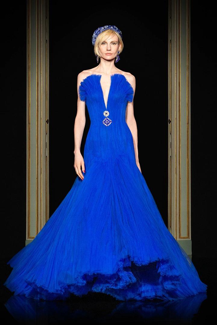 45 Vestidos De Noche Azul Rey Para Brillar Como Invitada - Bodas.com.mx