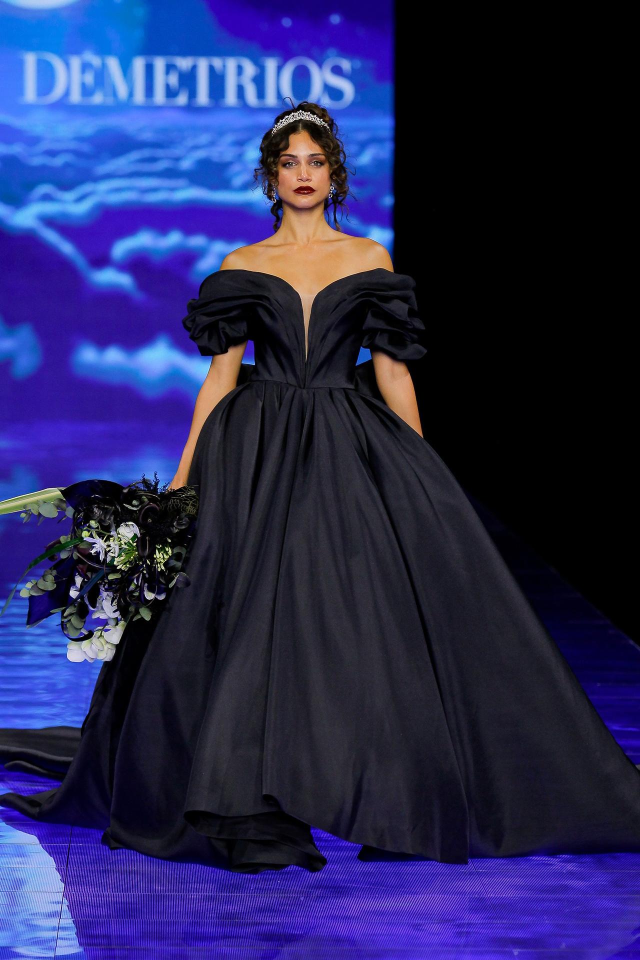 vestido de novia negro corte princesa