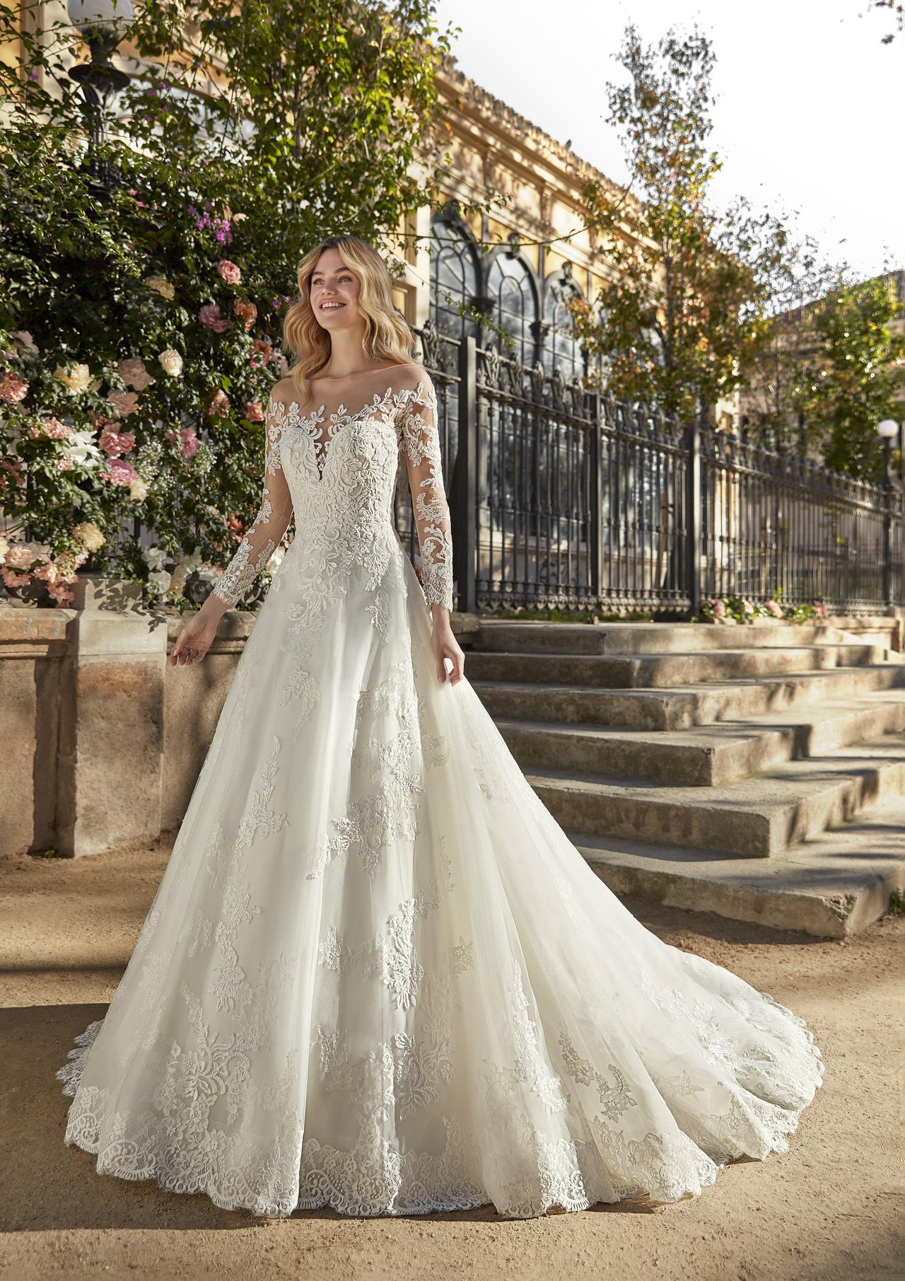 vestido de novia con encaje corte princesa