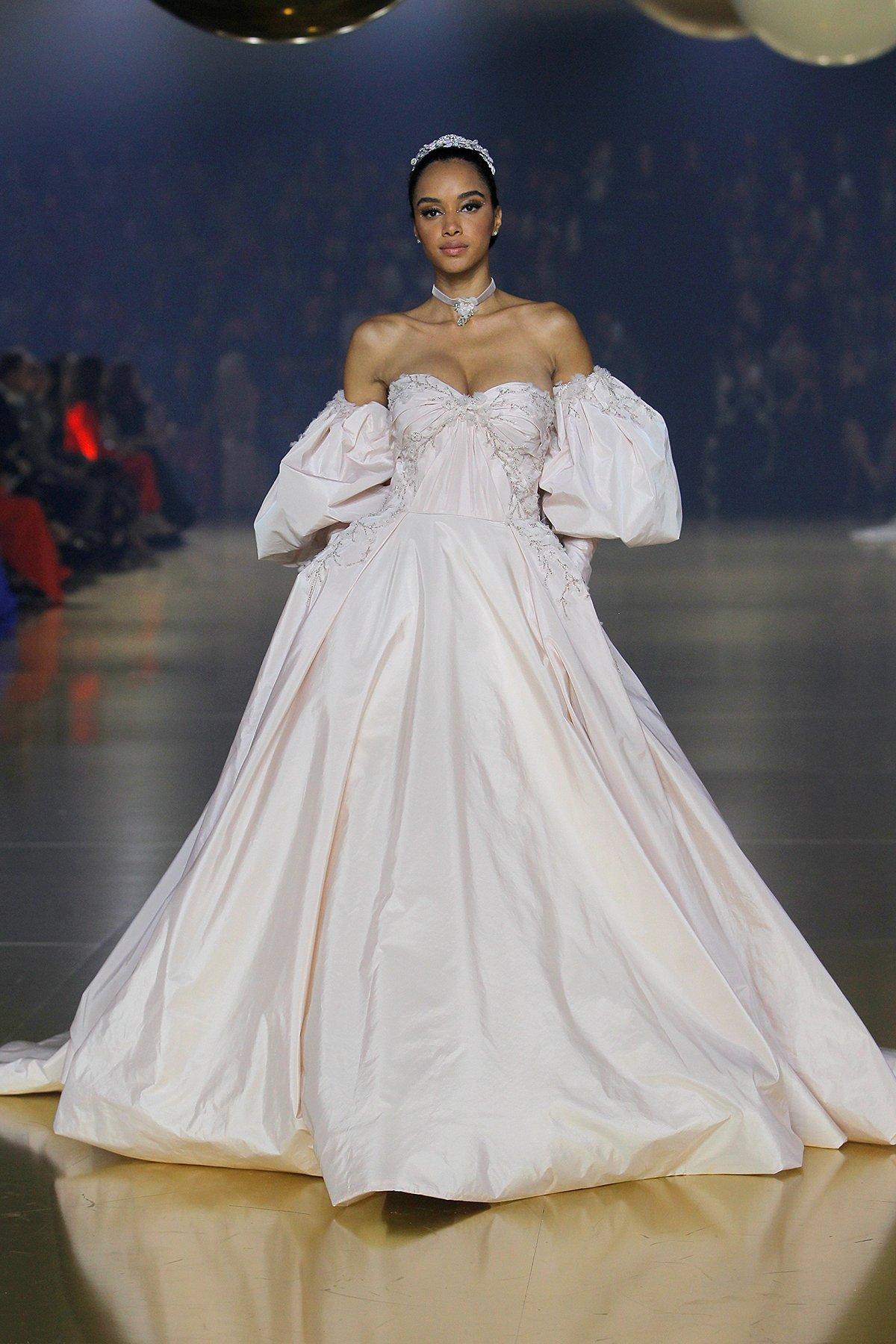 vestidos de novia Atelier Pronovias 2023