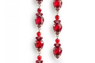 aretes largos rojos