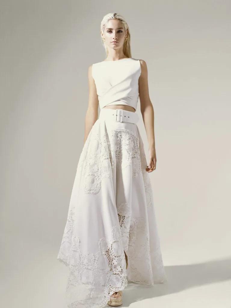 top de novia y falda de  encaje