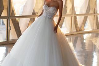 vestido de novia con volumen escote corazón strapless