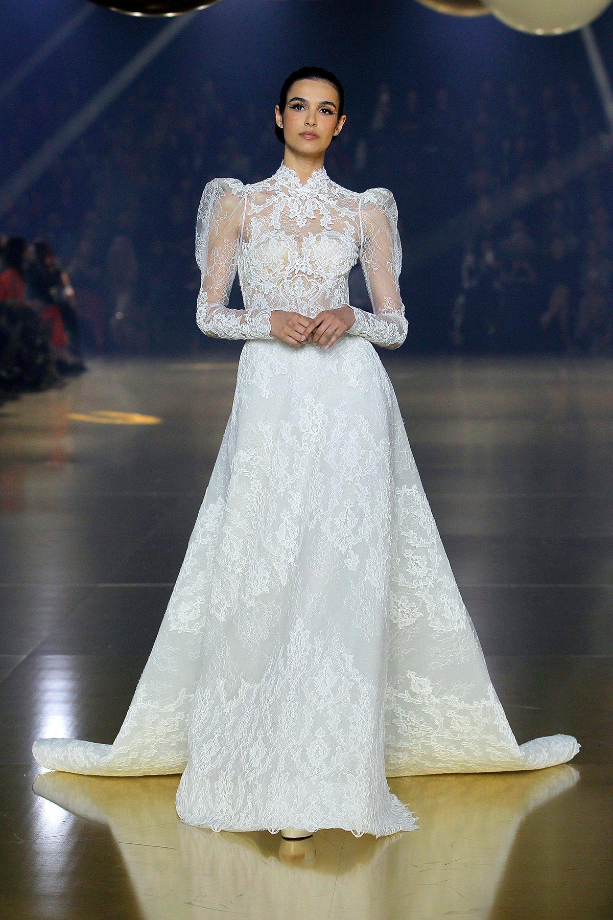 vestido de novia con cuello alto