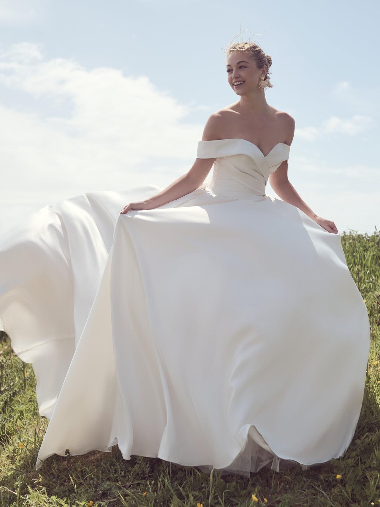 vestidos de novia hombros caídos corte princesa