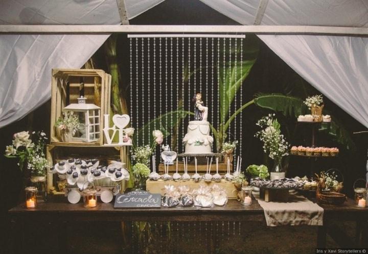 mesa de dulces para boda salón