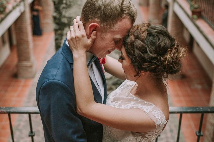 Peinados con trenzas fáciles para boda: ¡sigue el paso a paso!