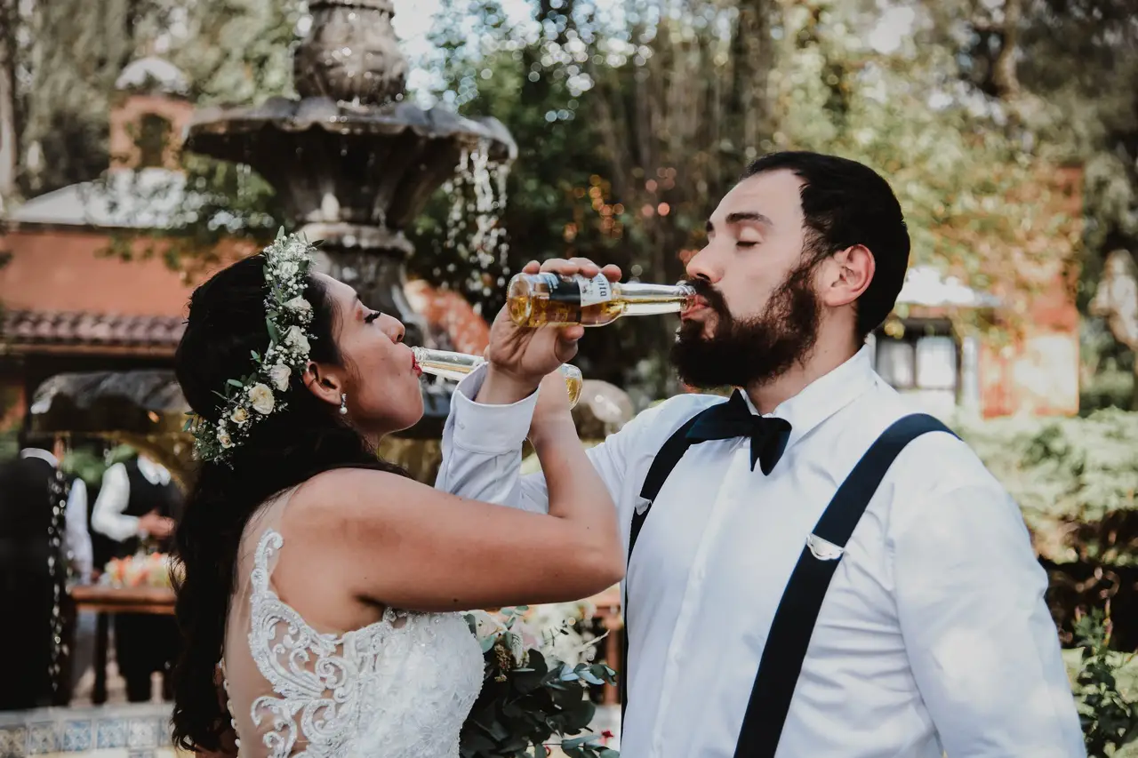 Cerveza en la boda? 6 claves para incluirla en su gran día 