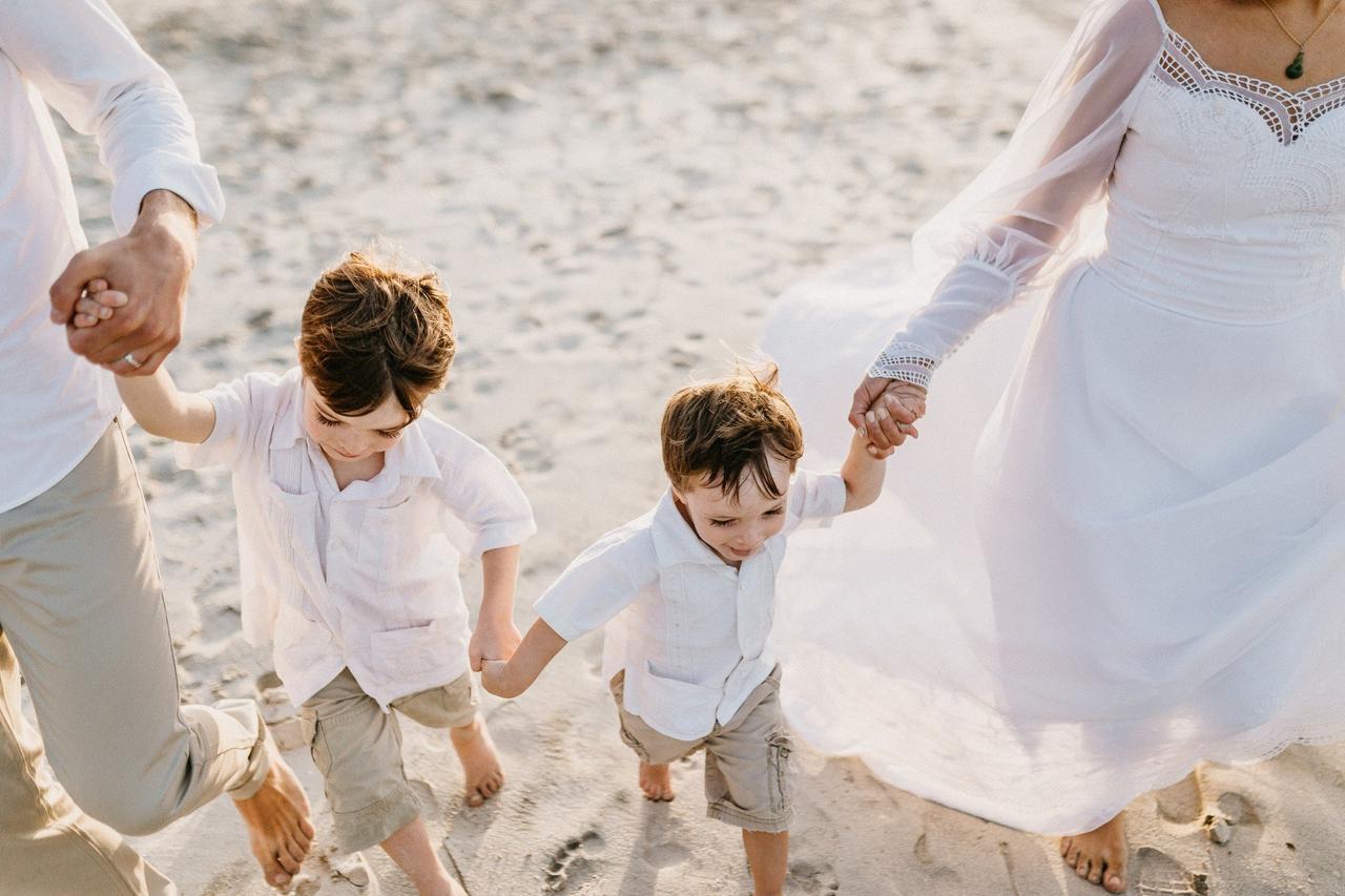 Ropa de niños para online boda en la playa