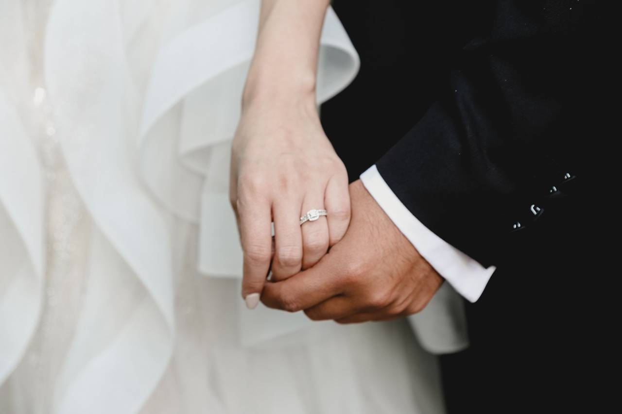 Anillos de compromiso: 12 curiosidades sobre la tradición - bodas