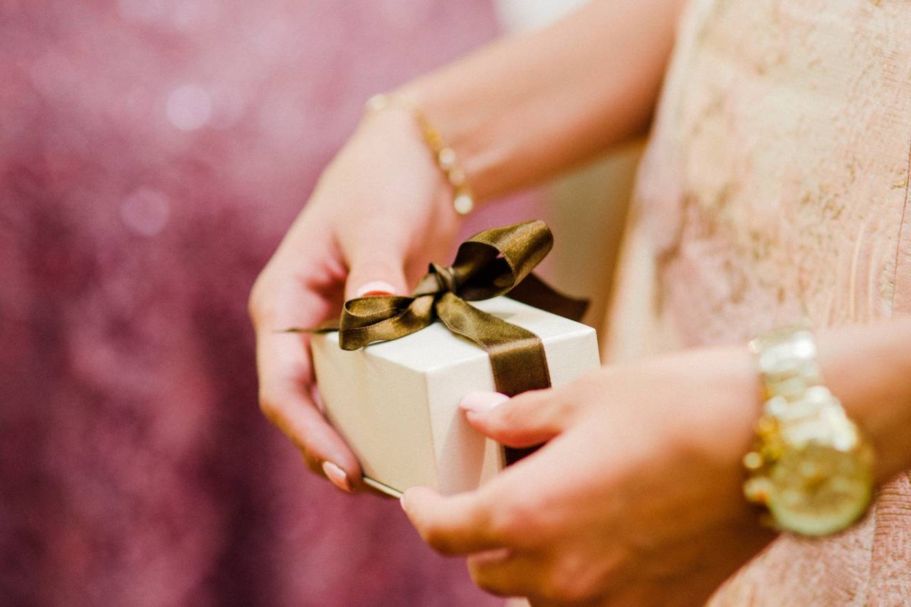 8 consejos para sugerir a los invitados que su regalo sea en efectivo 