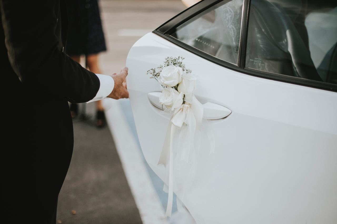 Arreglos de carro boda: 15 ideas para todos los gustos - bodas.com.mx