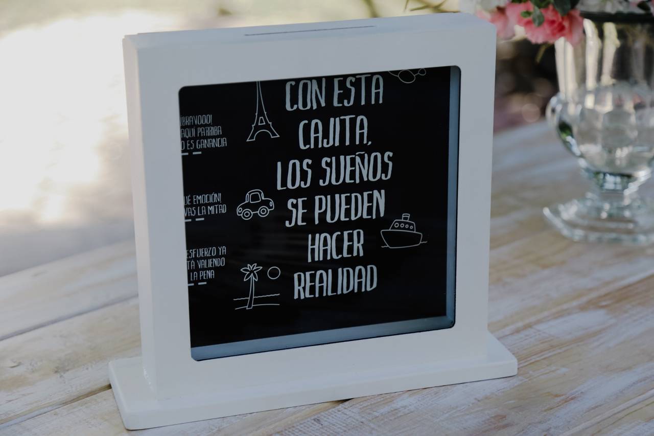 Frases para pedir dinero en lugar de regalos de boda 