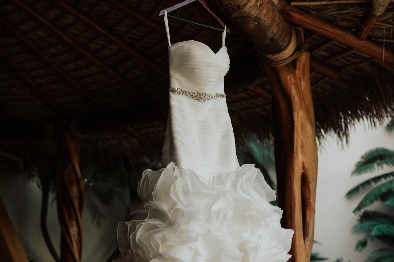 Qué hacer con tu vestido de novia después de la boda? 10 ideas para tomar  la decisión 