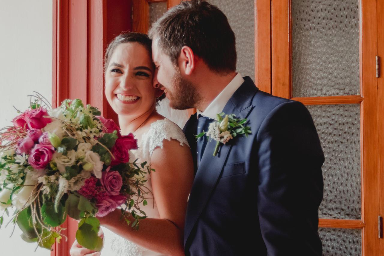 pareja de enamorados el día de su boda