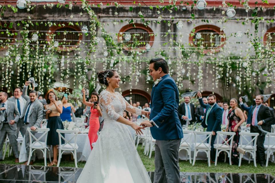 https://cdn0.bodas.com.mx/article-real-wedding/611/3_2/960/jpg/955651.jpeg