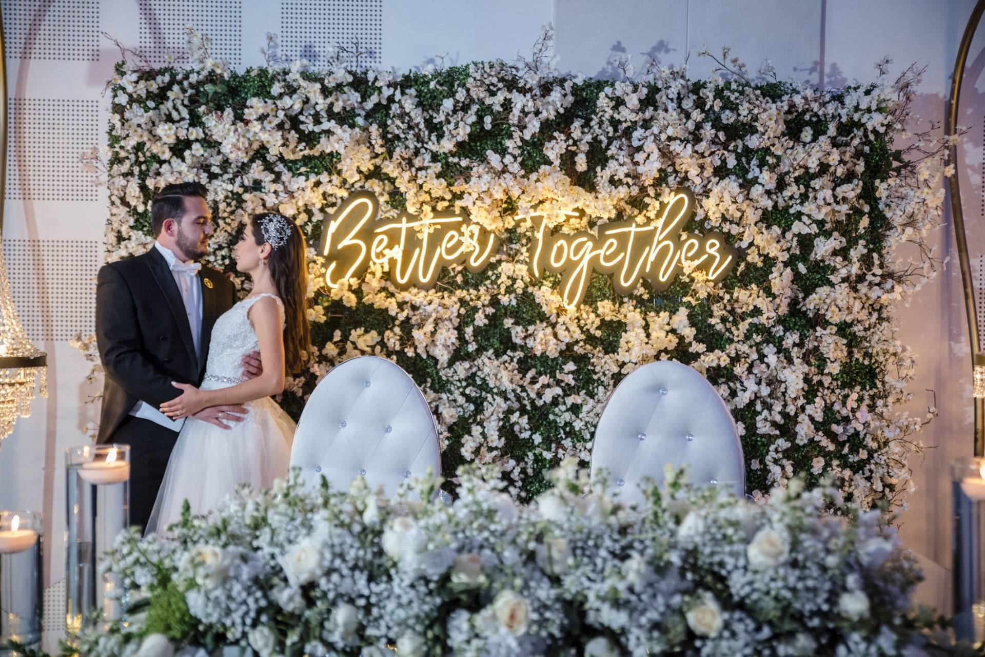 Letras Luminosas Para Decorar Su Boda Y ¡que Brille Su Amor! - Bodas.com.mx