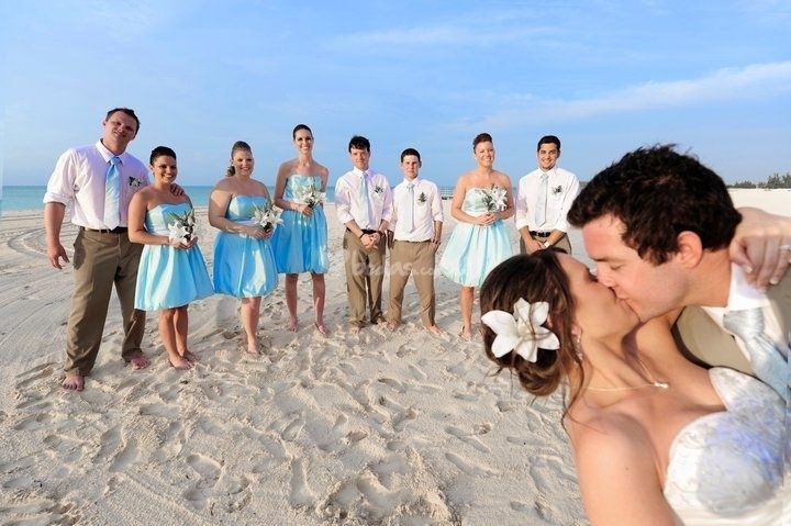 Look para invitadas a una boda en la playa 