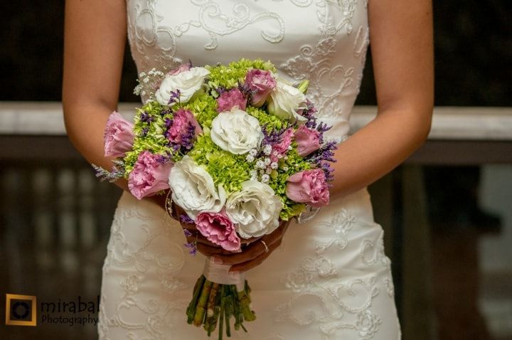 Cómo ahorrar en el ramo de novia sin perder elegancia