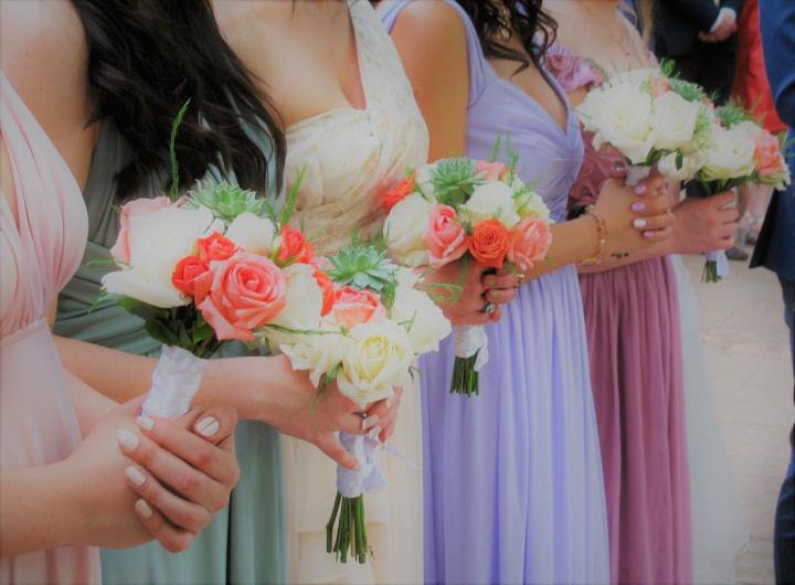 Por qué existen las damas de honor? Conozcan la tradición - bodas.com.mx