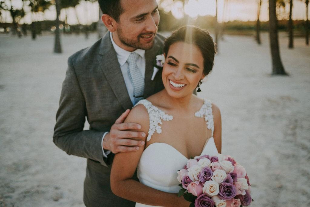 pareja de novios en sesión formal