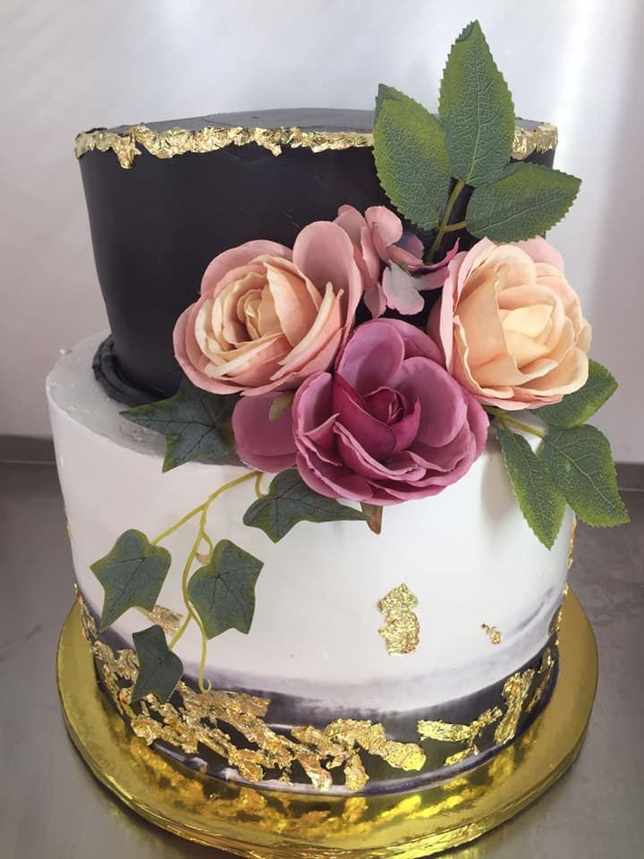 pastel de boda mitad chocolate