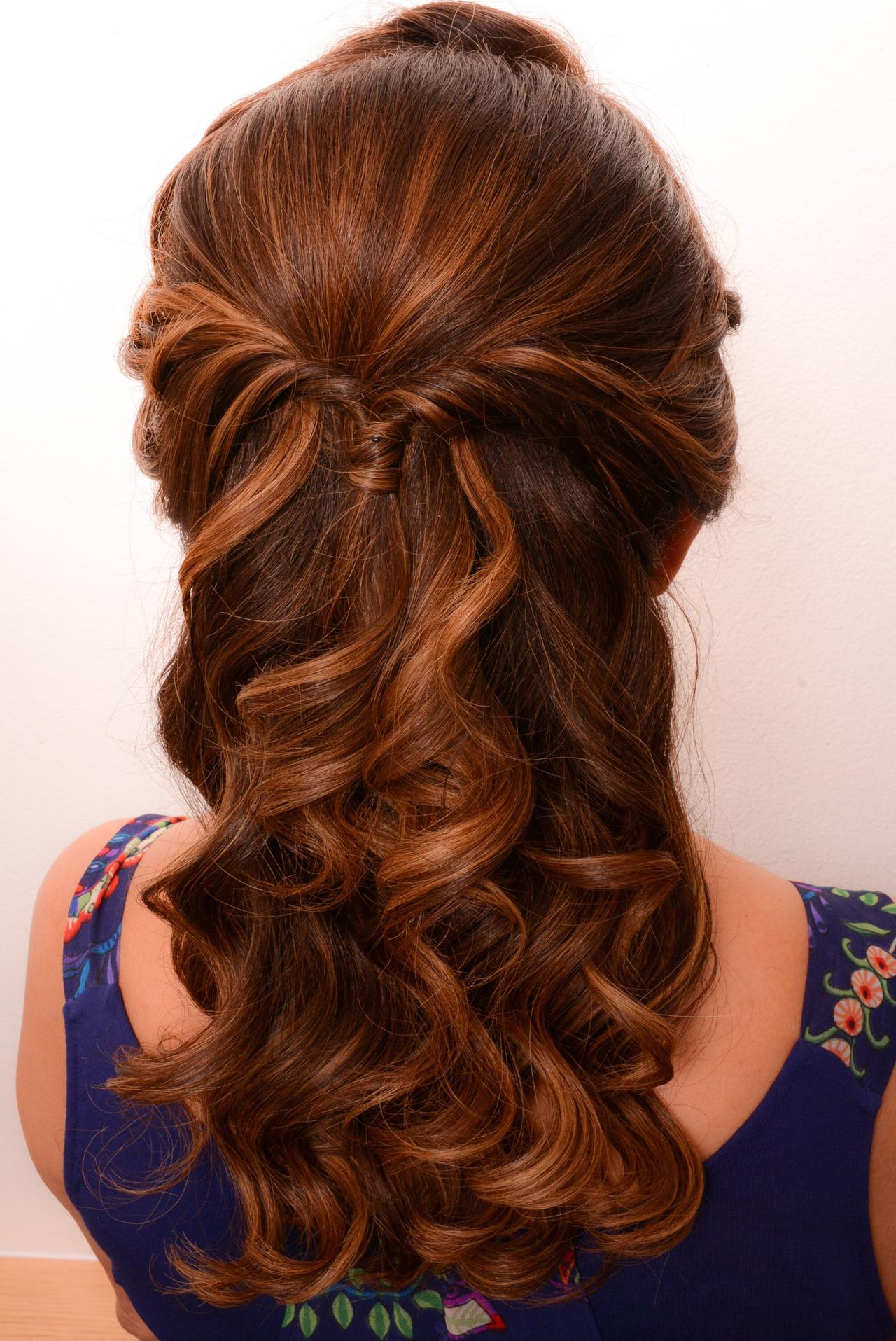 Peinados para damas de honor con cabello largo