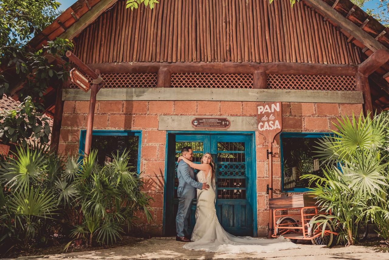 novios en luna de miel