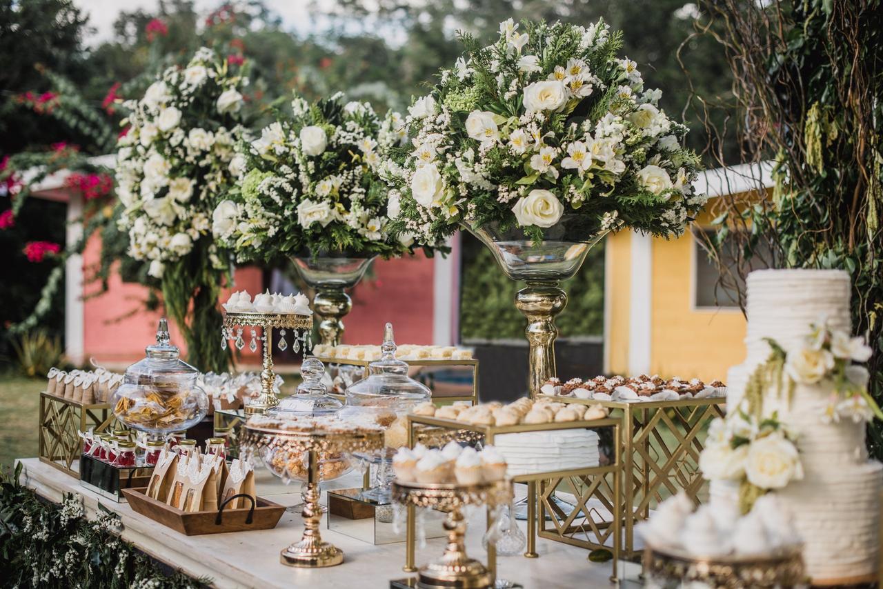 mesa de dulces para boda elegante