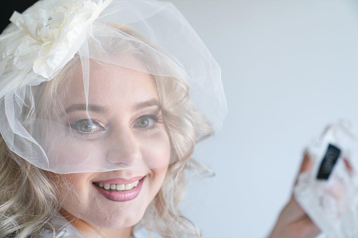 peinados de novia cabello corto con velo