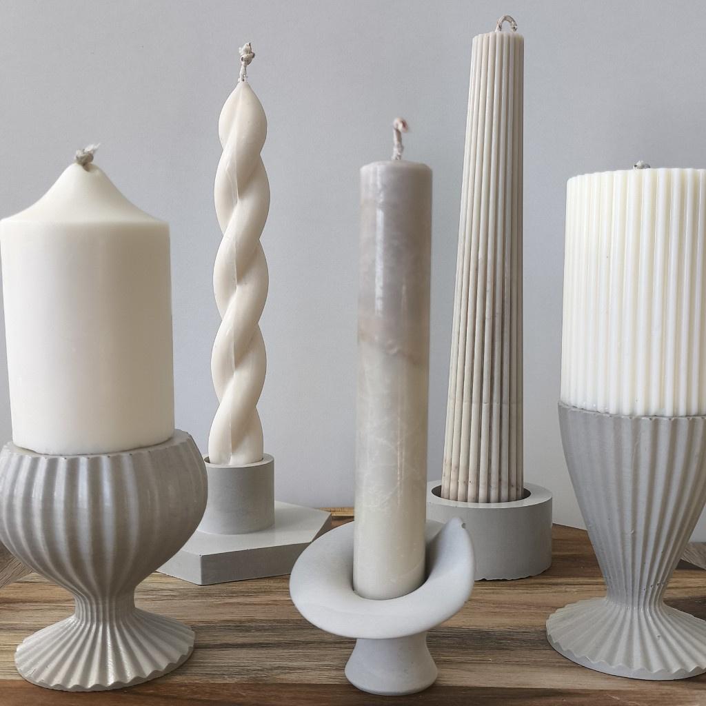 velas con base gris como regalo de navidad