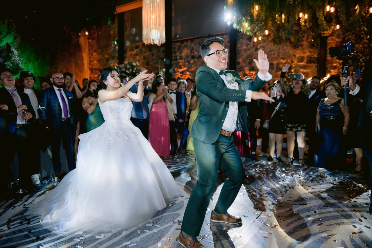 Canciones Para El Primer Baile De Casados Cu L Es Su Ritmo