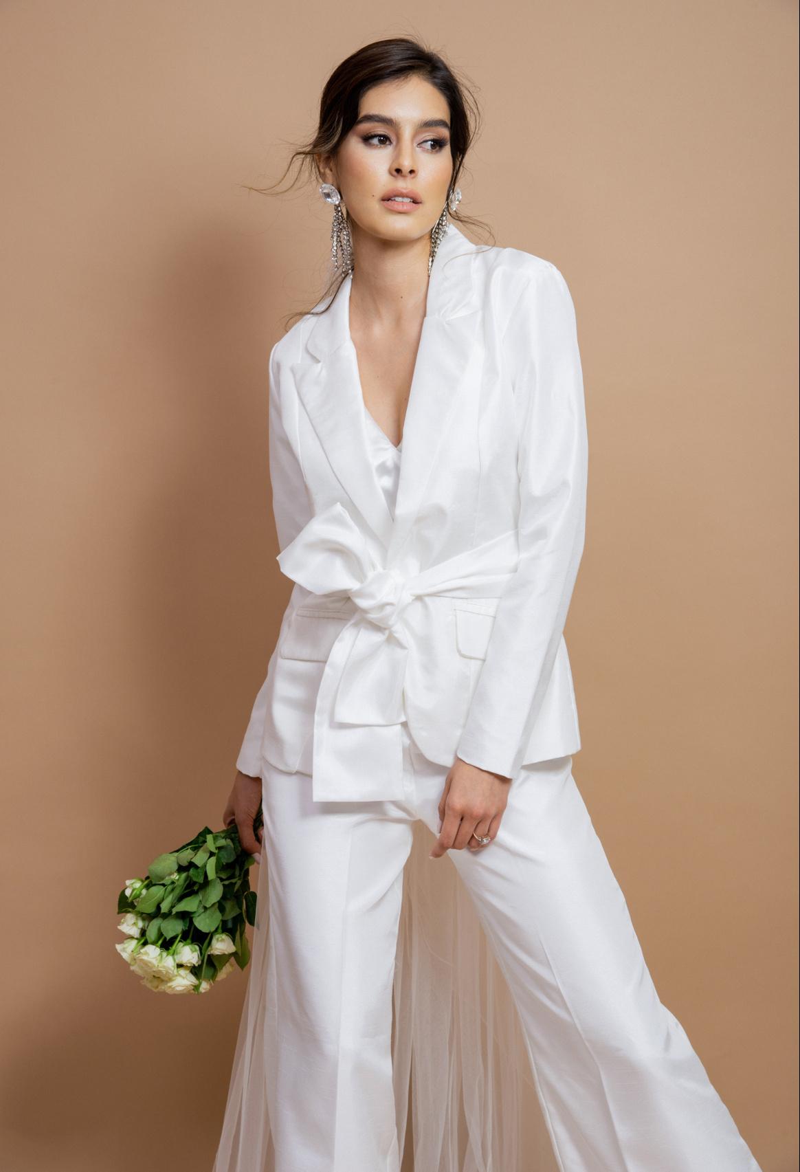 Traje de mujer para boda civil