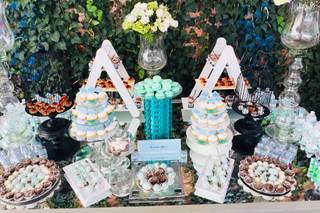 barra de dulces para boda en blanco y azul