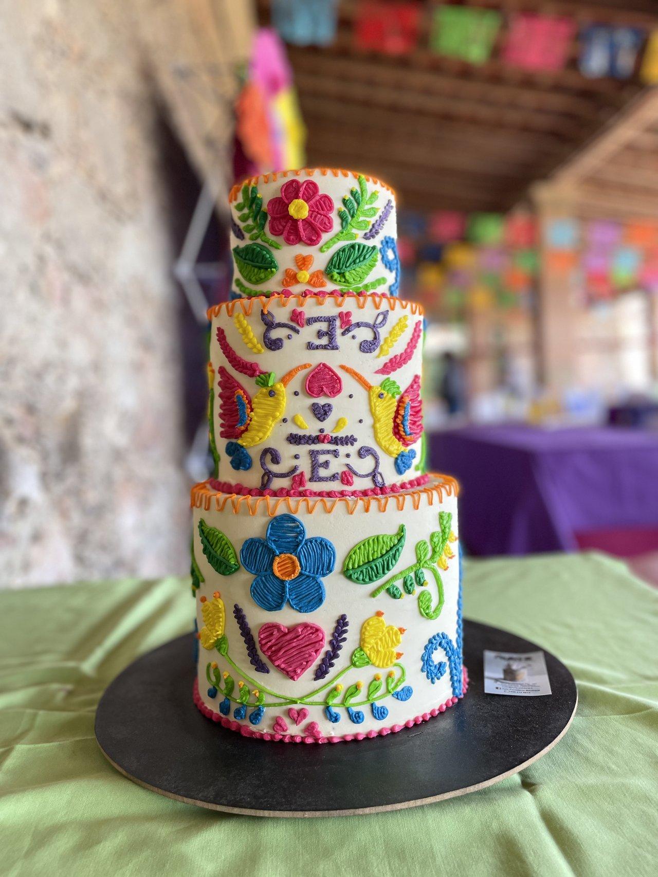 pastel decorado de día de muertos