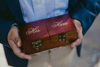 caja de madera para anillos de boda