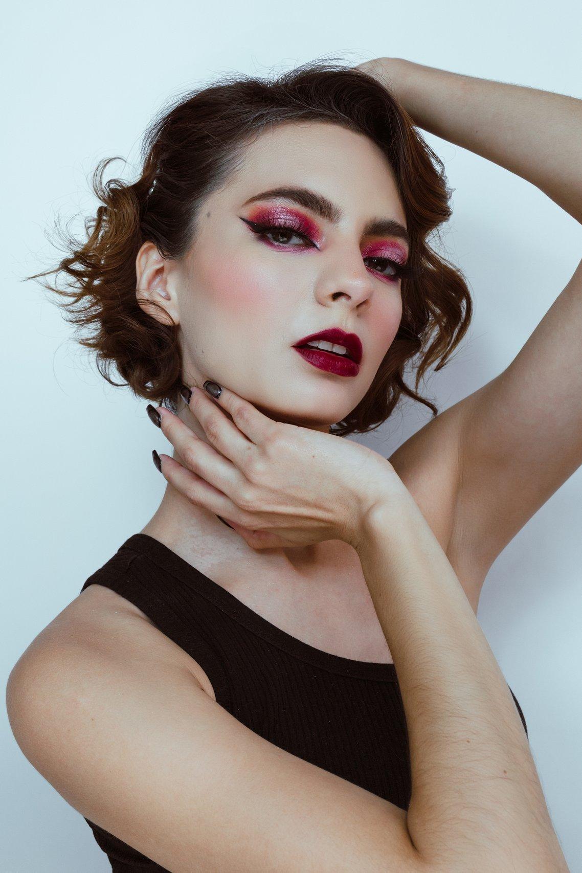 Peinados para damas de honor con cabello corto