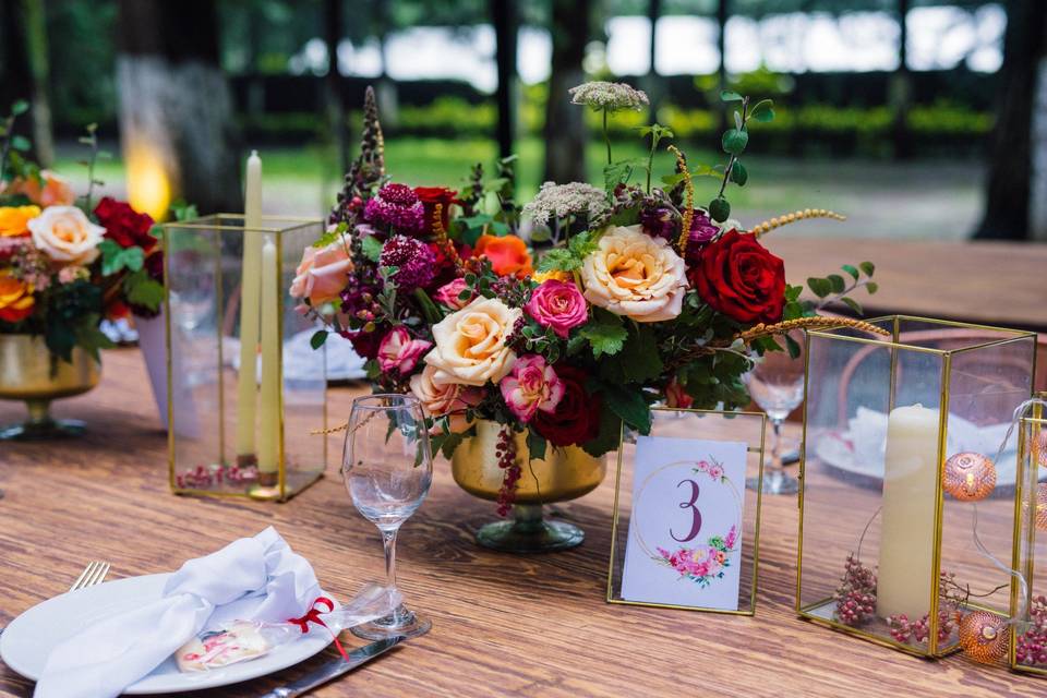 Arreglos de mesa para boda: 7 elementos top para decorarlos - bodas.com.mx