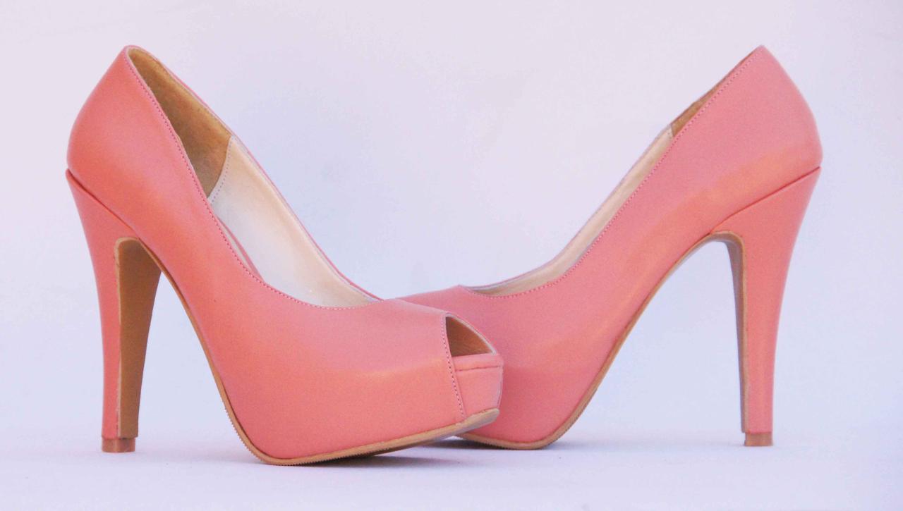 zapatos de novias peep toes en color coral