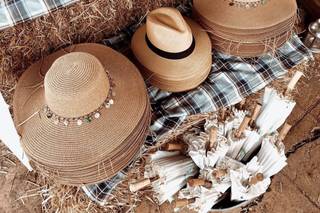 Sombreros como recuerdo de boda