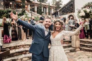 pareja de novios feliz en su boda