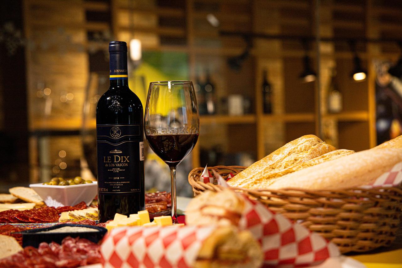 cata de vinos en despedida de soltero