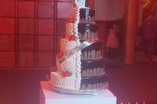 pastel de boda mitad chocolate