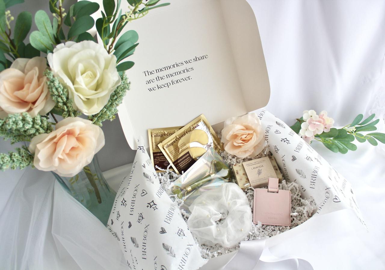 Caja Sorpresa con 16 rosas -color a elegir- – Ponch' & Capricó, caja  sorpresa