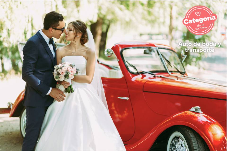 16 autos (y no autos) nupciales para llegar o salir entre aplausos