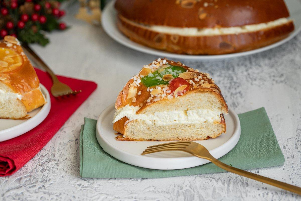 rosa de reyes rellena de crema